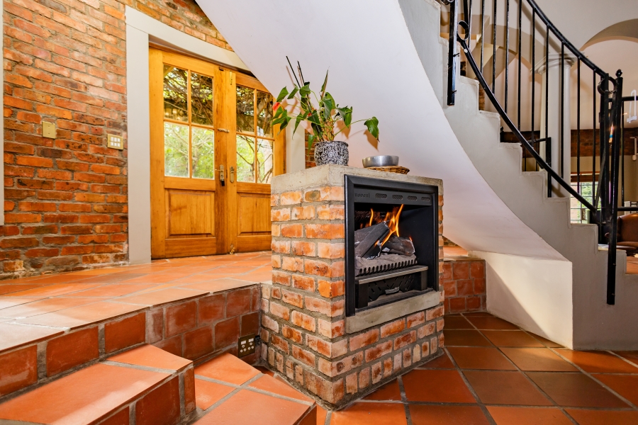 6 Bedroom Property for Sale in Vierlanden Western Cape